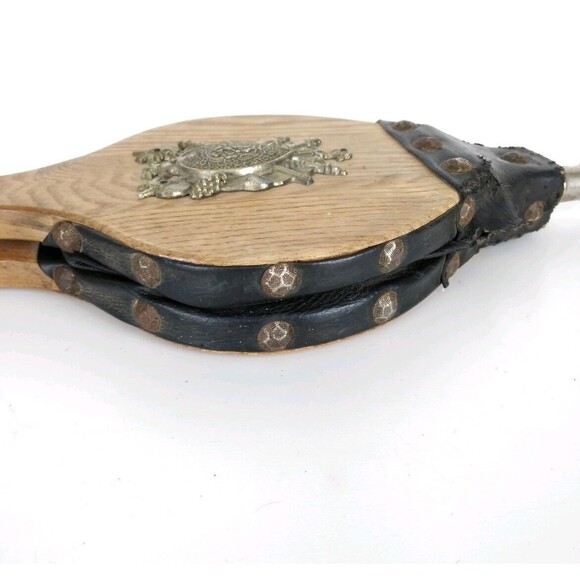 Vintage MCM Wood and Leather Crest & Shield Fireplace Bellows Made In Japan - Picture 8 of 11